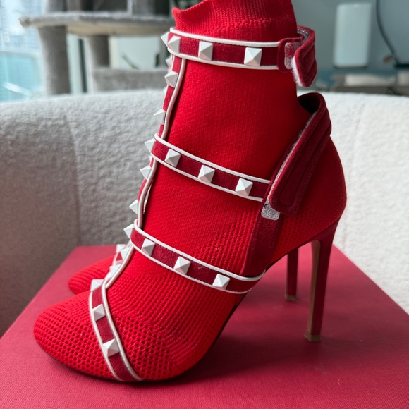 ✨ Valentino Rockstud Ankle Sock Booties — Red — Size 36 ✨ - Picture 4 of 11